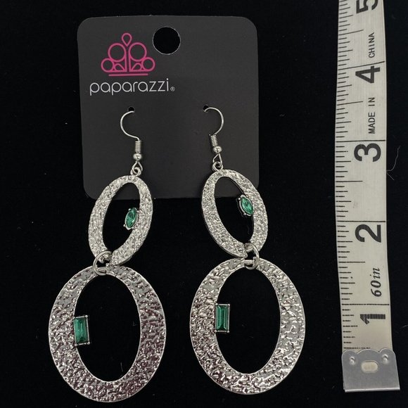 Paparazzi Fashion Jewelry Oval And Oval Again Green Hook Earrings - Picture 2 of 3